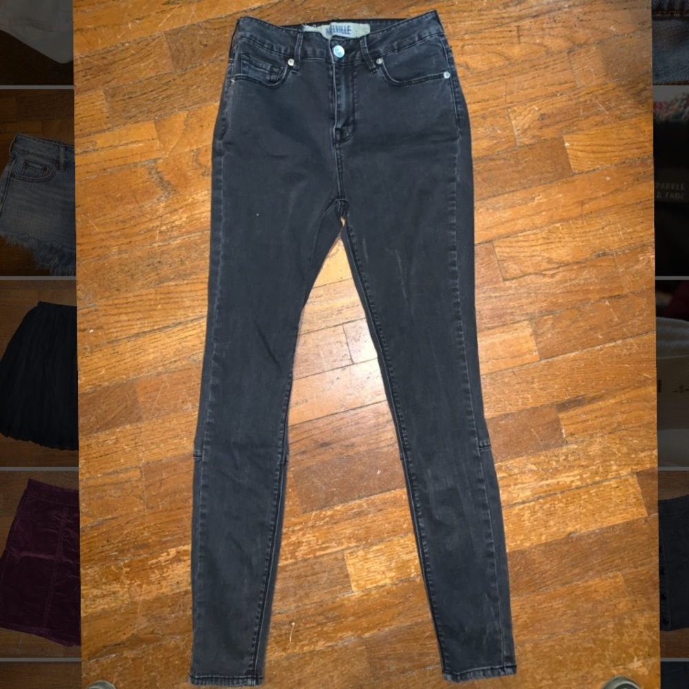 Black zipper skinny jeans
